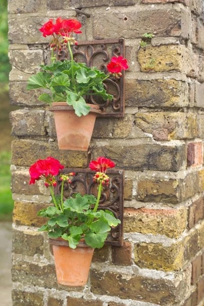 Cast Iron Pot Holder 2 Cast Iron Pot Holder - Image 2